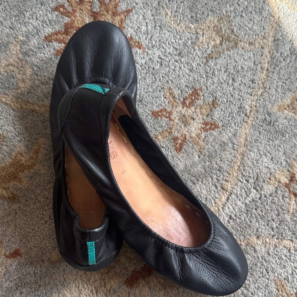 Tieks Classic Black Leather Flats - Picture 12 of 12